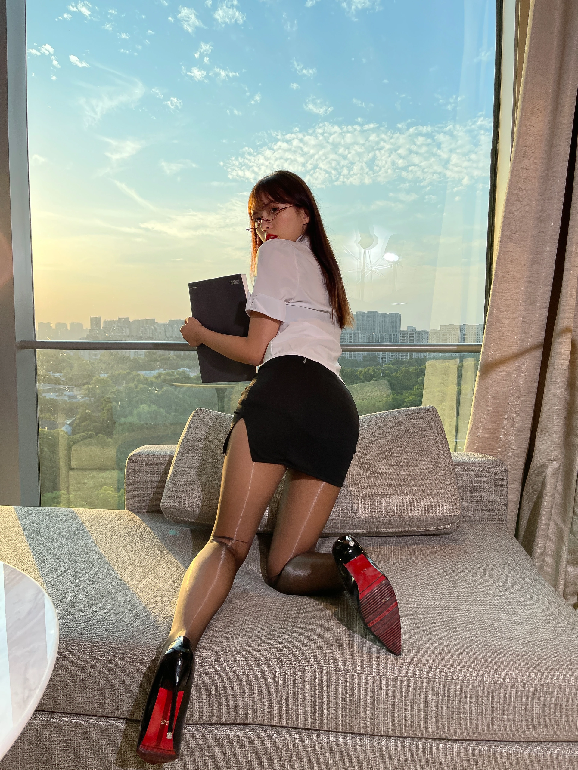 张思允 微蜜圈 -  NO.011 油亮黑丝制服 2
